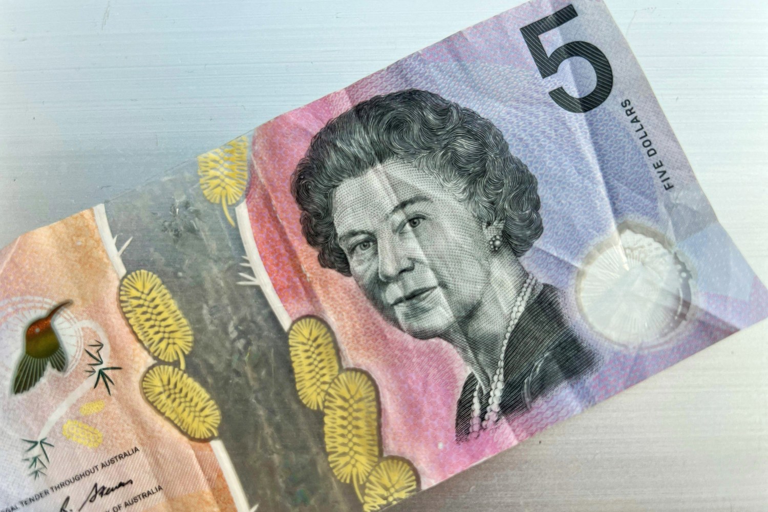 Australia will replace Queen Elizabeth's image on 5-dollar banknote