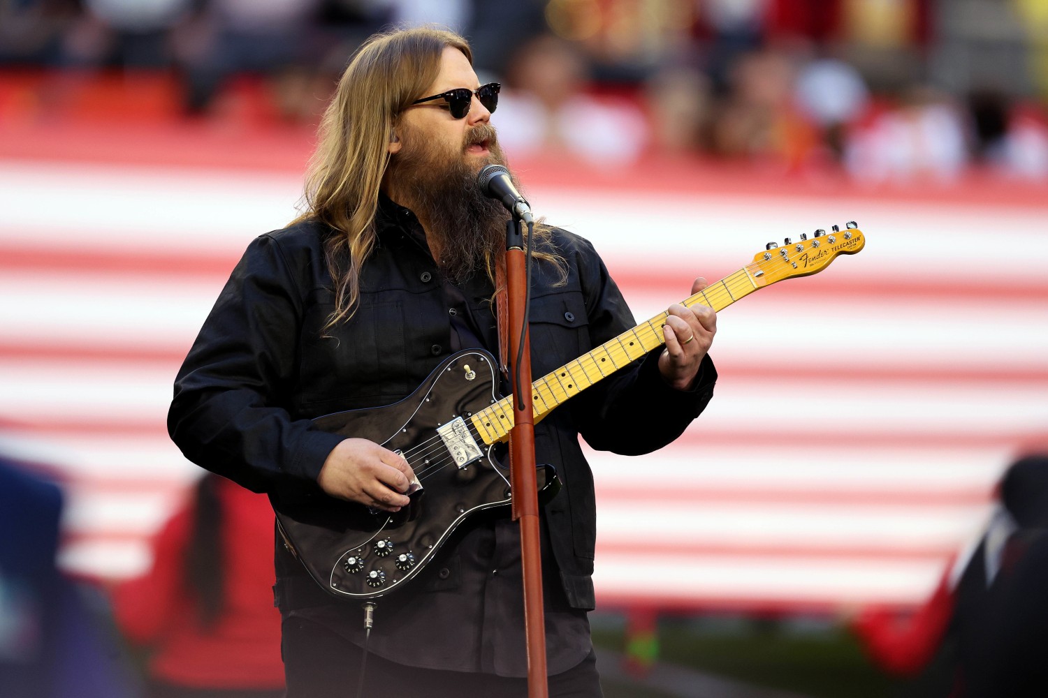 Chris Stapleton kicks off Super Bowl 2023 with country-style