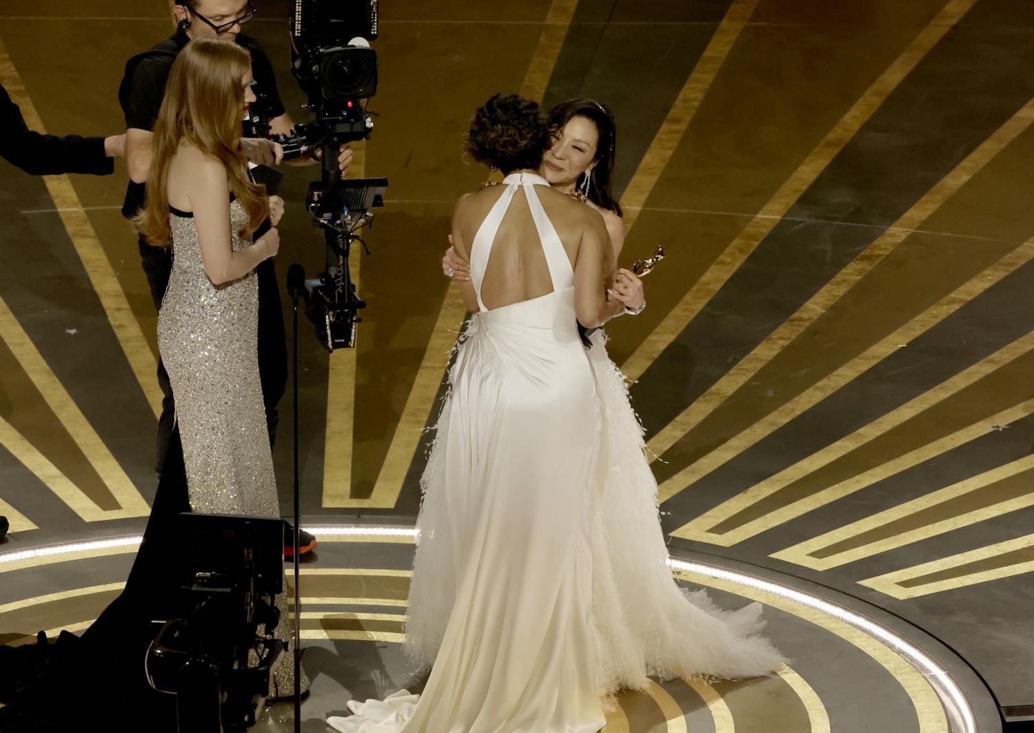 The Meaning Behind Halle Berry Presenting Michelle Yeoh With An Oscar