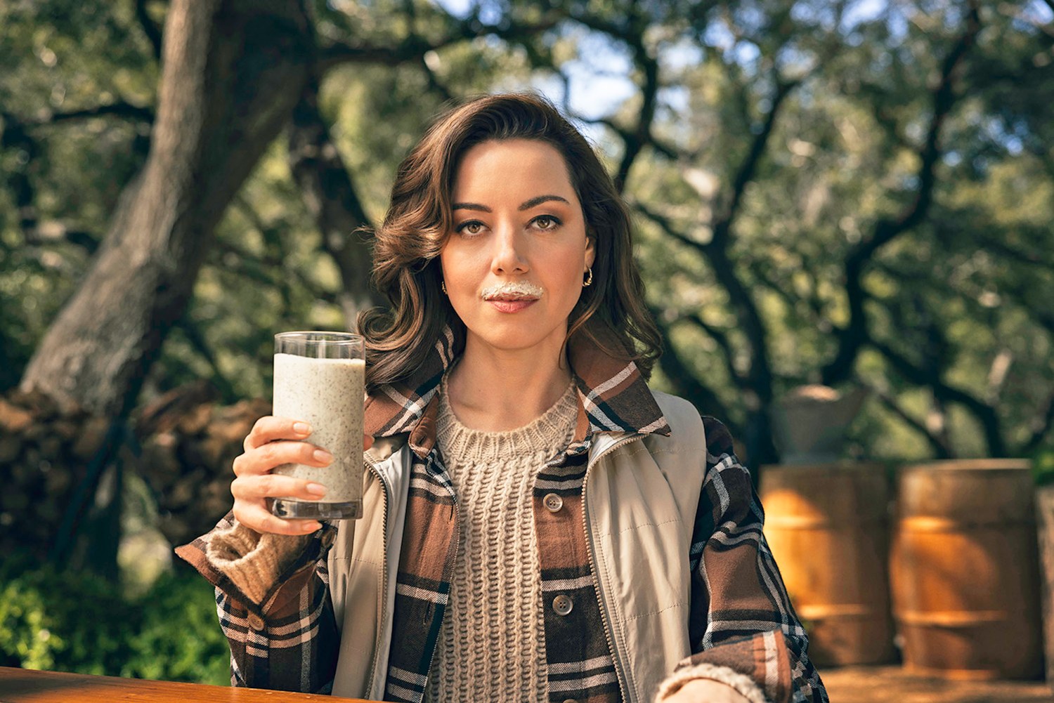 Aubrey Plaza Is Facing Backlash For 'Wood Milk' Dairy Industry Ad, image size:1500x1001