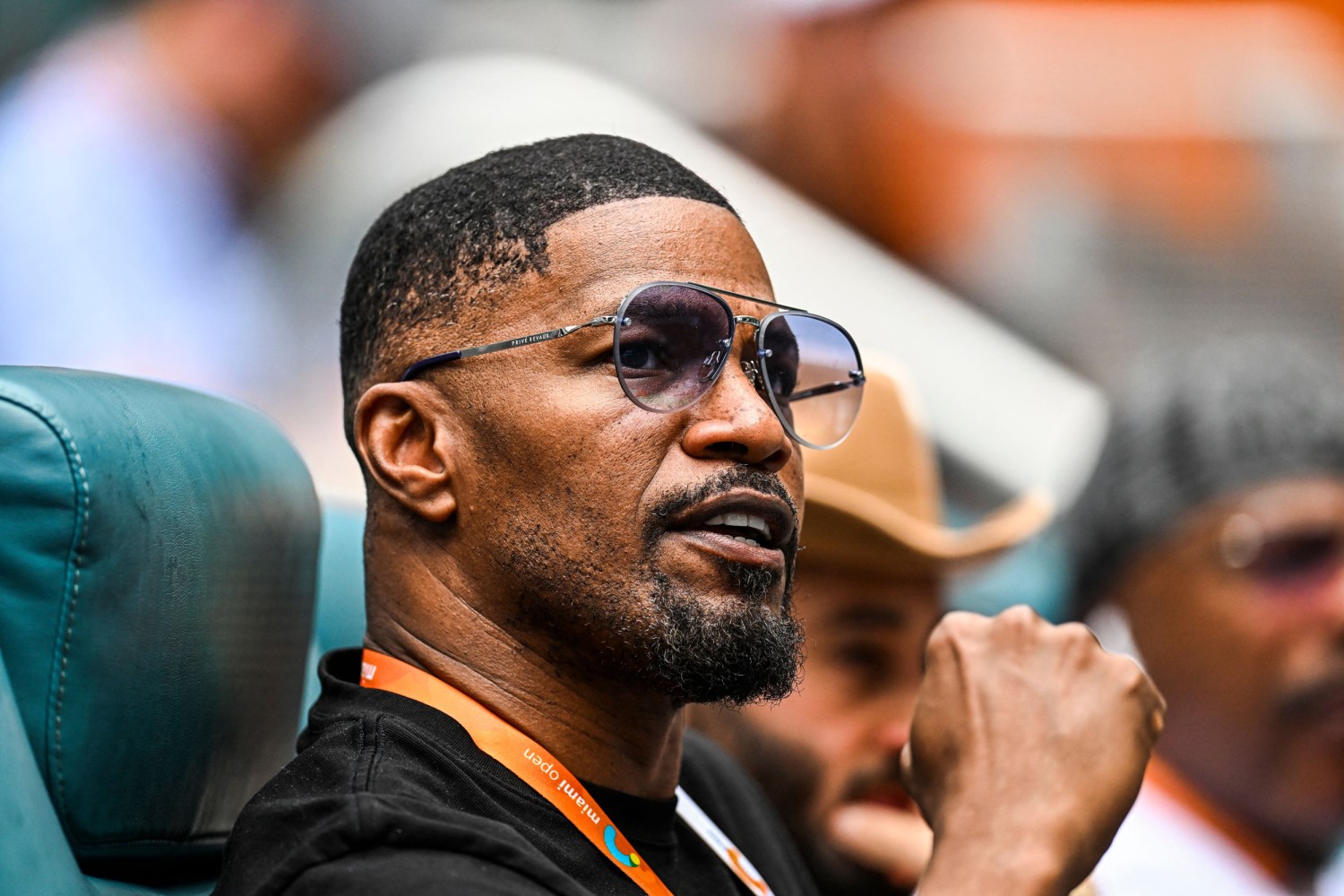 Jamie Foxx apologizes after 'fake friends' Instagram post is