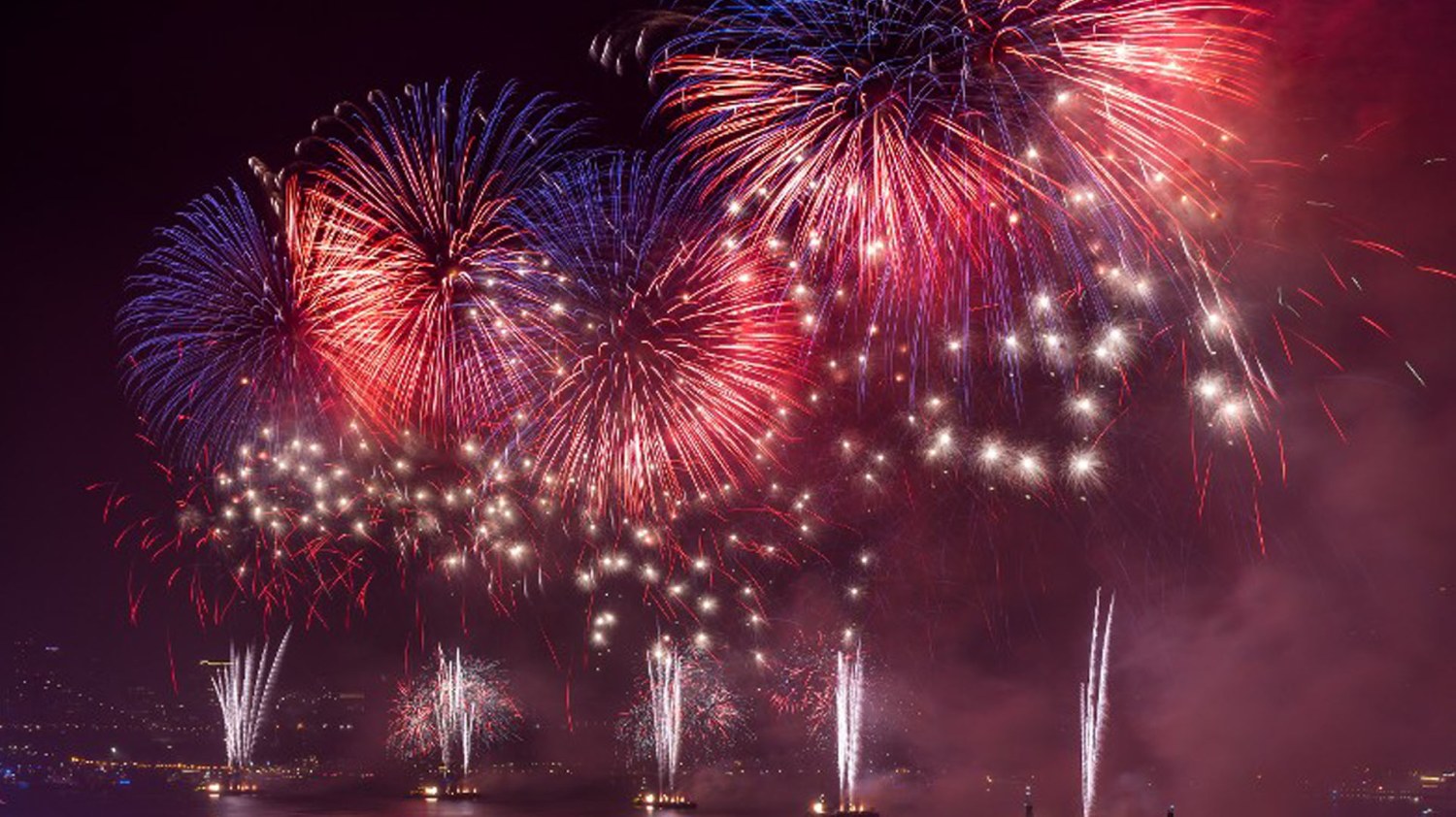 Habrá fuegos artificiales en el Triad por Día de la Independencia