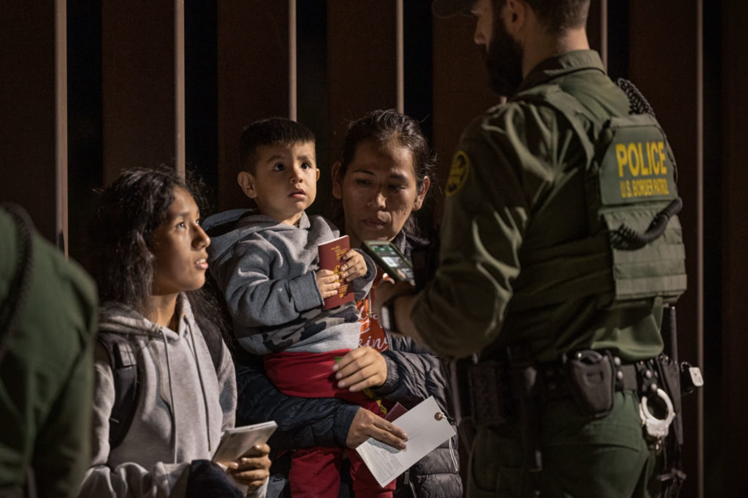 La cifra de migrantes detenidos en la frontera cae en junio a "sus niveles más bajos en más de dos años"