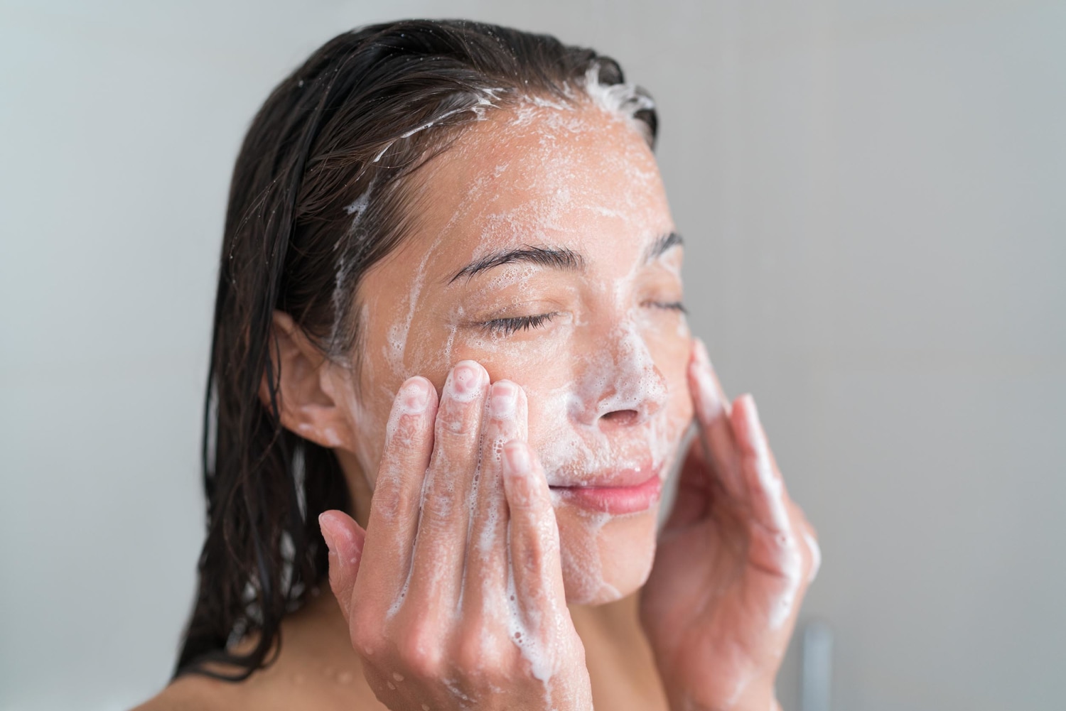 Dermatologist Reacts To Dandruff Shampoo As Face Wash Viral Hack