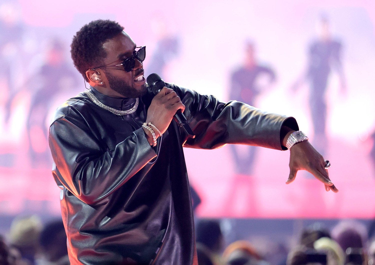 Sean 'Diddy' Combs to Receive Global Icon Award at 2023 VMAs