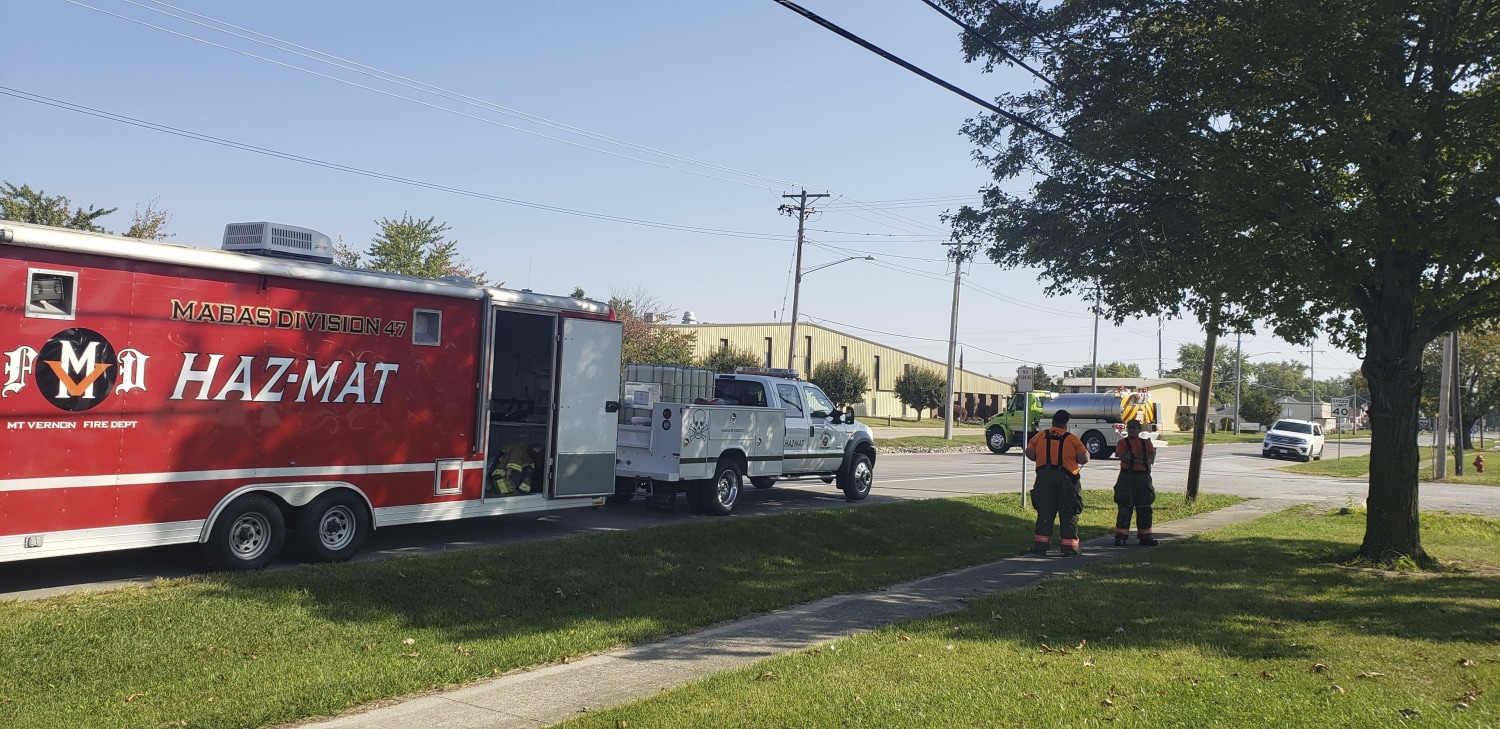 Father, two young children among 5 dead in crash of truck carrying  anhydrous ammonia