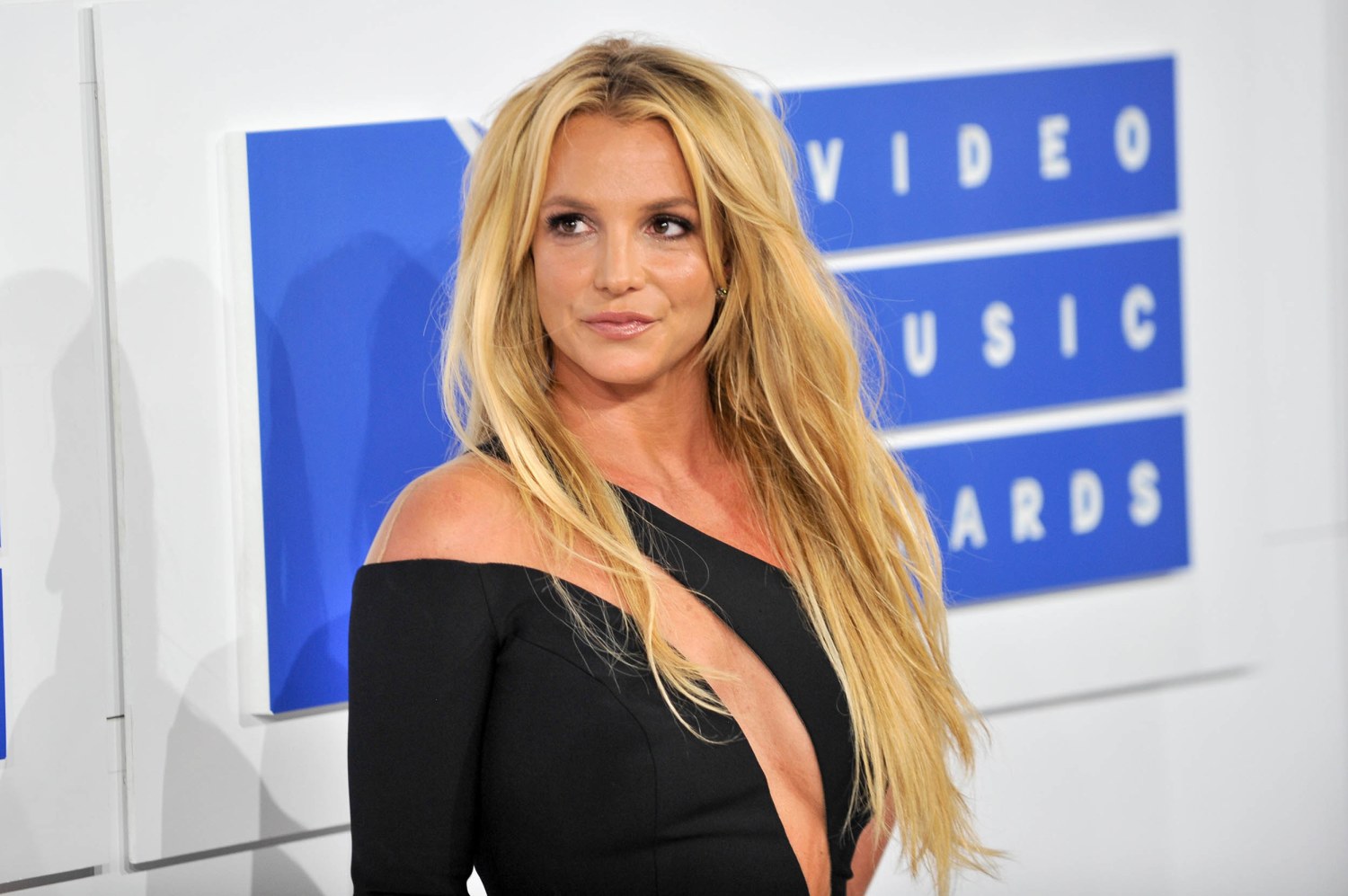 Could Britney Spears' memoir offer a blueprint for today's troubled pop  stars?