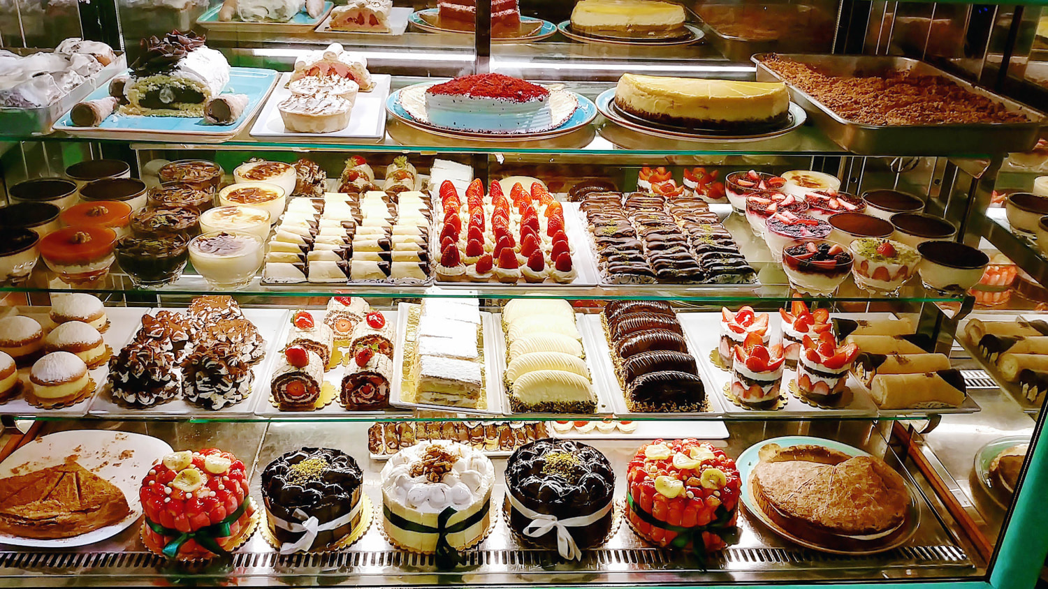 National Dessert Day Deals 2023: Where to Get Sweet Savings