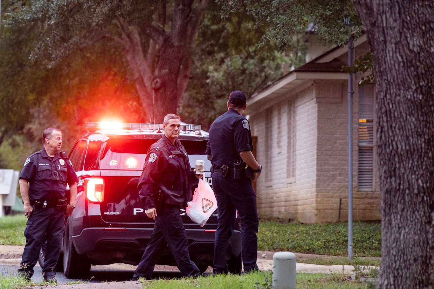 2 Officers Shot and 2 Hostages Found Dead in Austin, Texas