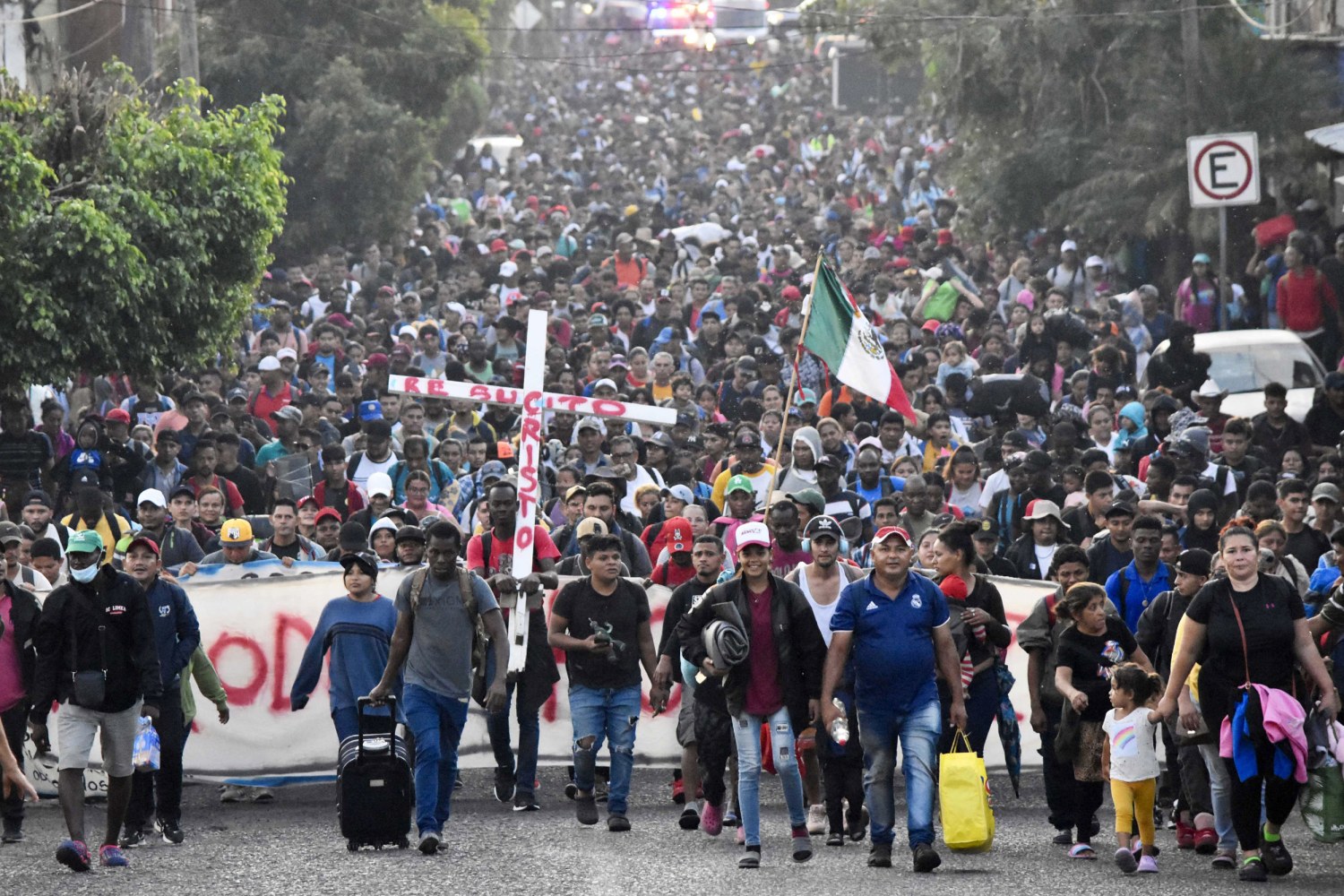 Migrant caravan heads toward U.S. southern border ahead of Blinken's trip  to Mexico