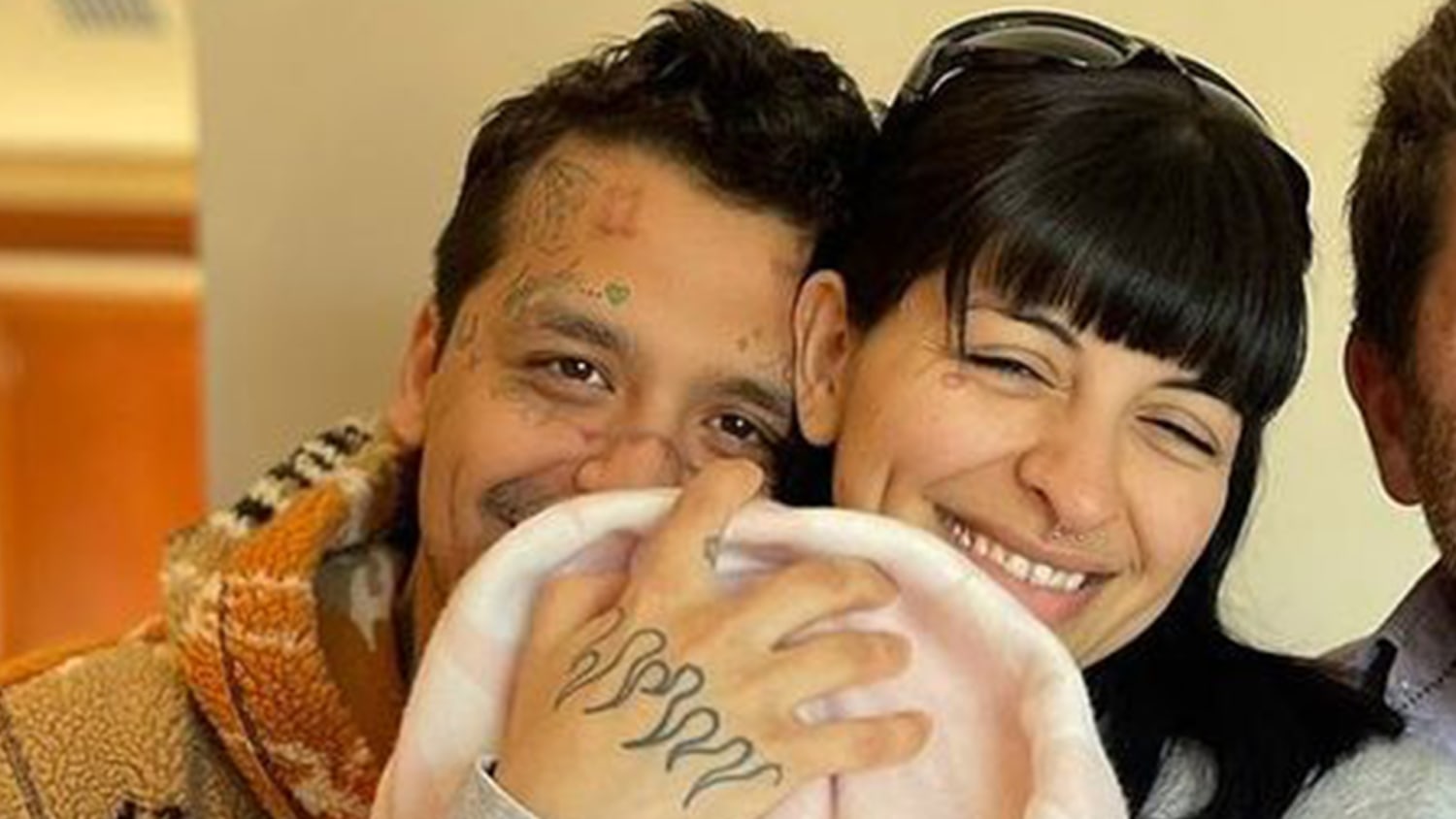 Christian Nodal y Cazzu disfrutan su vida en familia junto a Inti