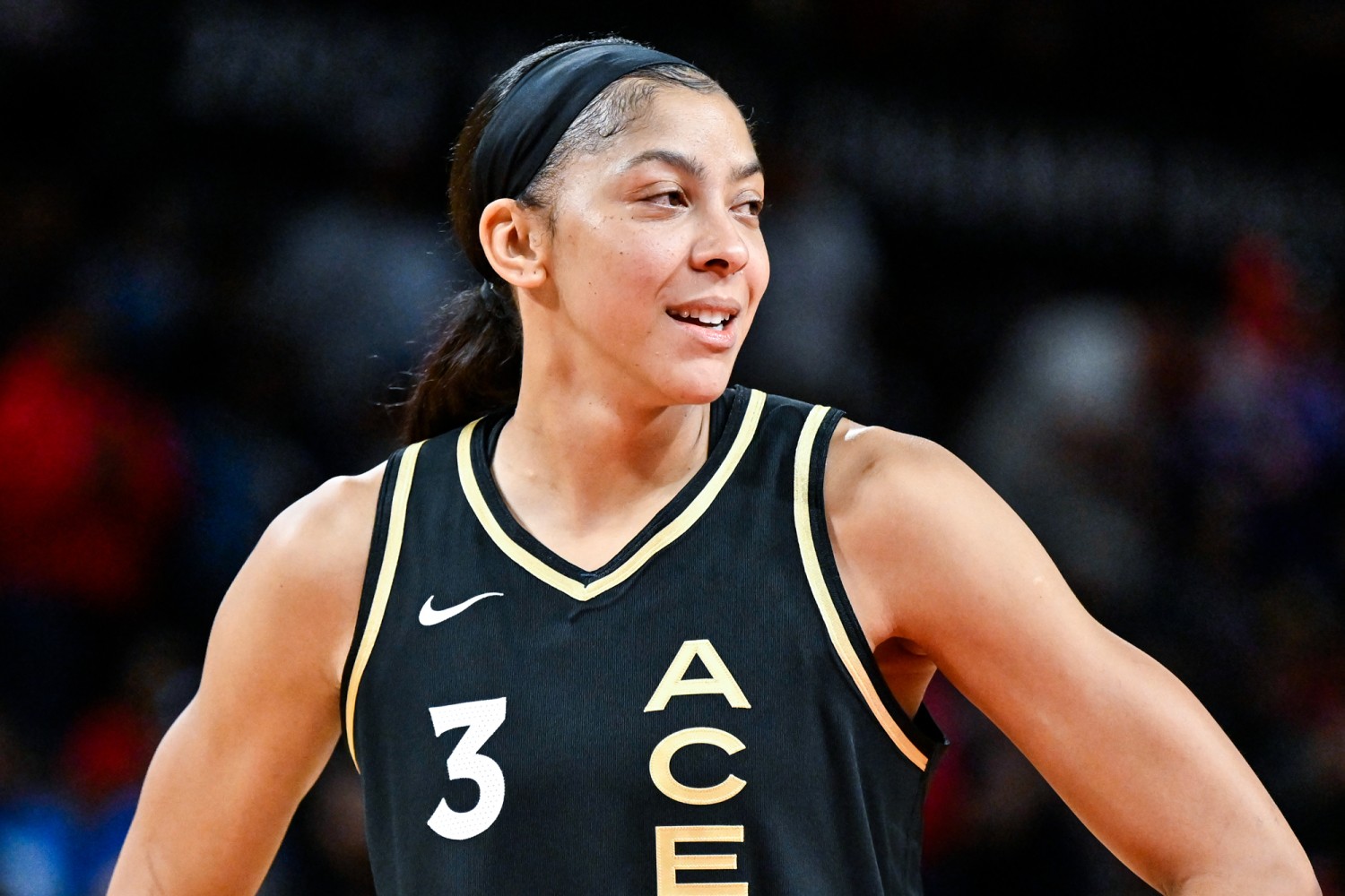 Candace Parker, a 3-time WNBA champion and 2-time Olympic gold medalist,  announces retirement