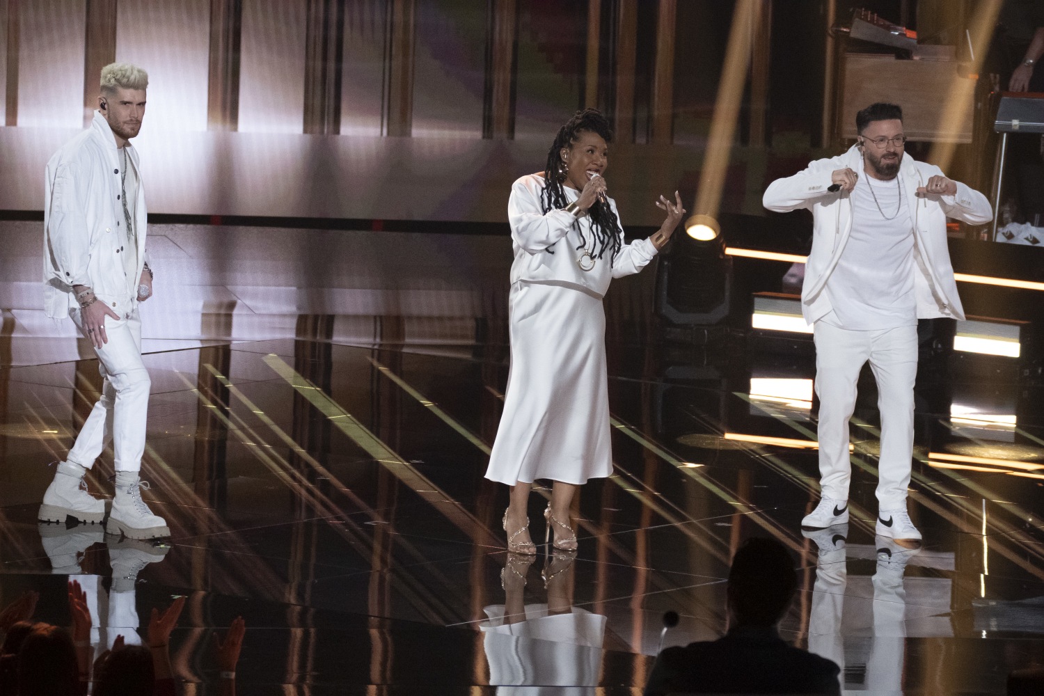 American Idol' Alums Pay Tribute to the Late Mandisa With Special