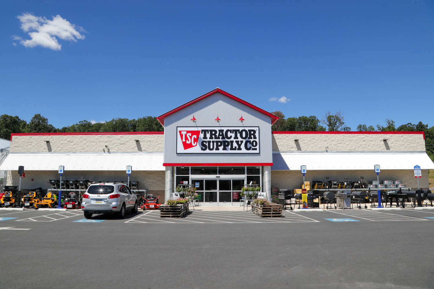 Tractor Supply Co. eliminates DEI roles and goals following conservative  criticism