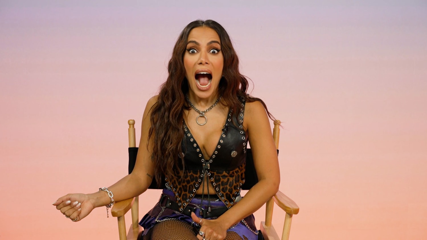 Anitta Reveals Peso Pluma "Good Morning" Text, More in 8 Before 8