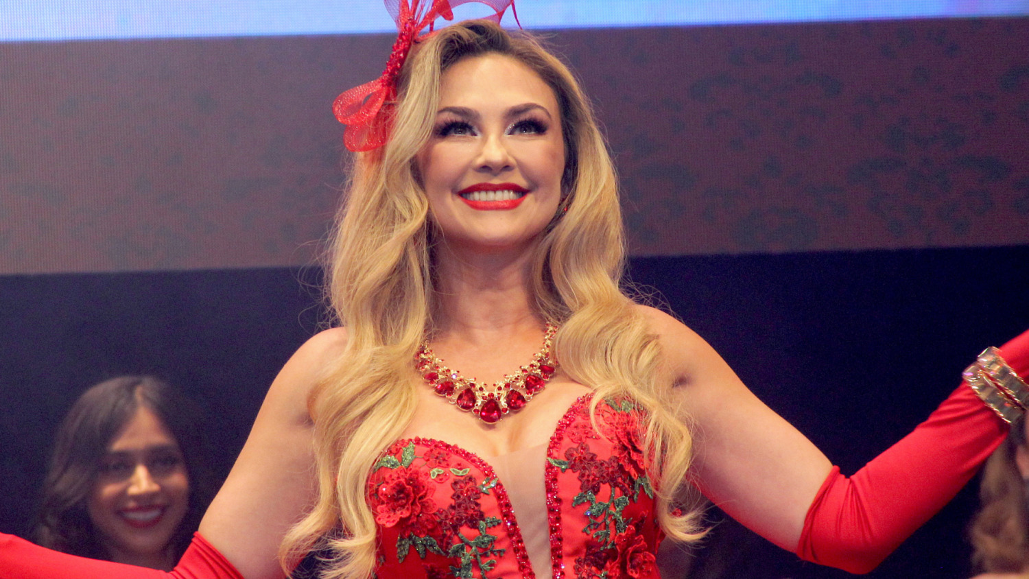 Aracely Arámbula regresa triunfal al teatro en 'Perfume de Gardenia'