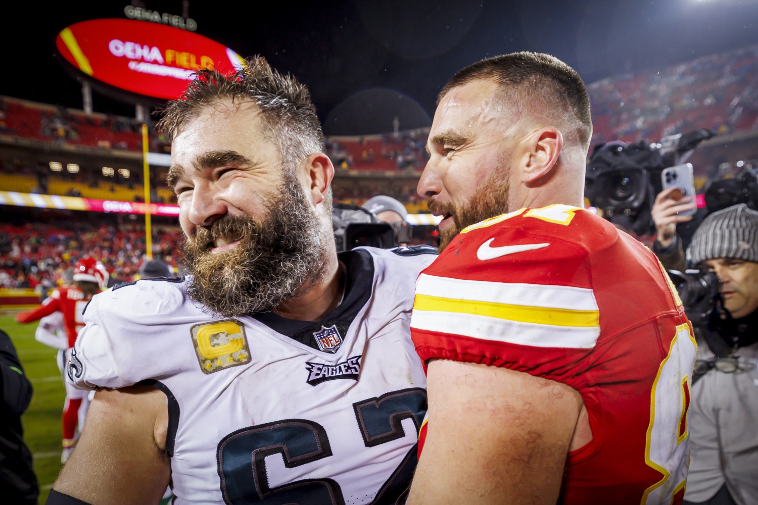 Travis Kelce says brother Jason was defending his family in phone-smashing  incident