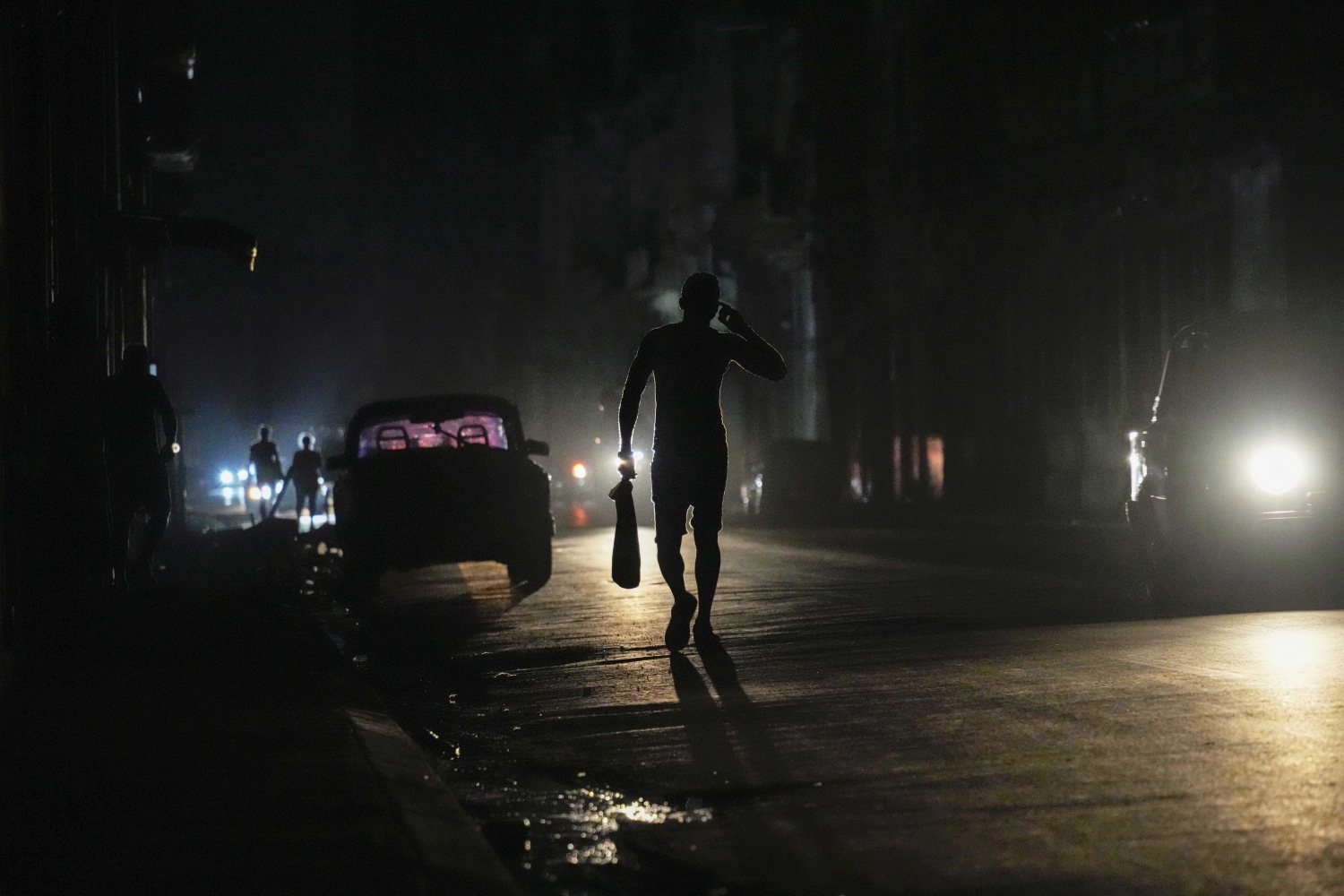 Cuba sufre otro apagón total por un “colapso” del sistema eléctrico nacional