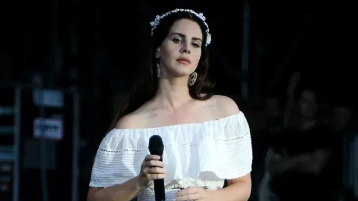 Lana Del Rey sorprende a sus fans con 'Henry, Come On'
