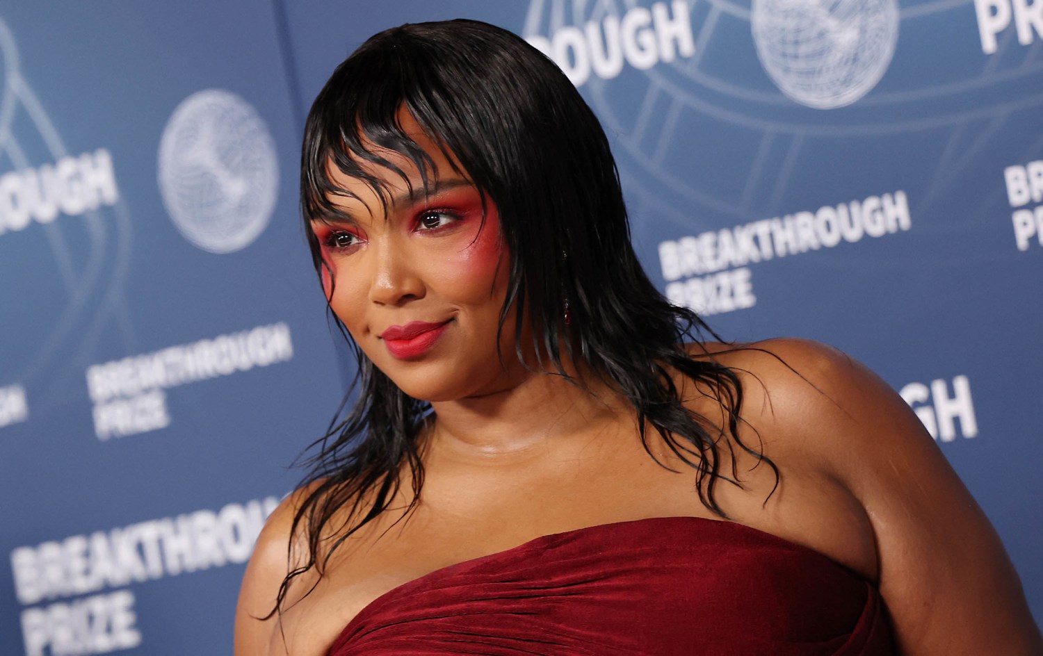 Lizzo Redefines Weight Loss as Weight Release—Thanks to Love and Self-Worth