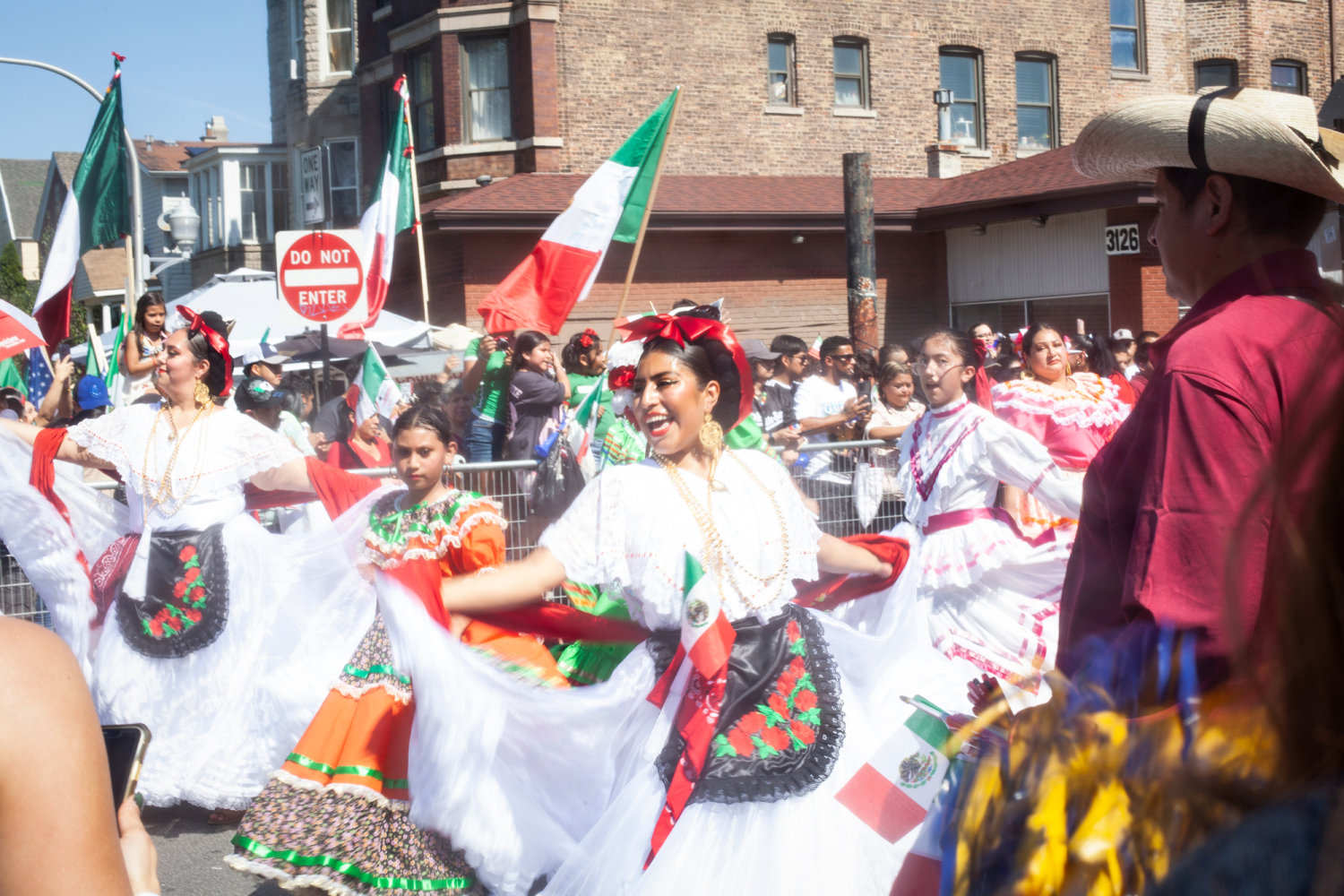 Thousands in Chicago celebrate Mexican Independence Day amid ICE