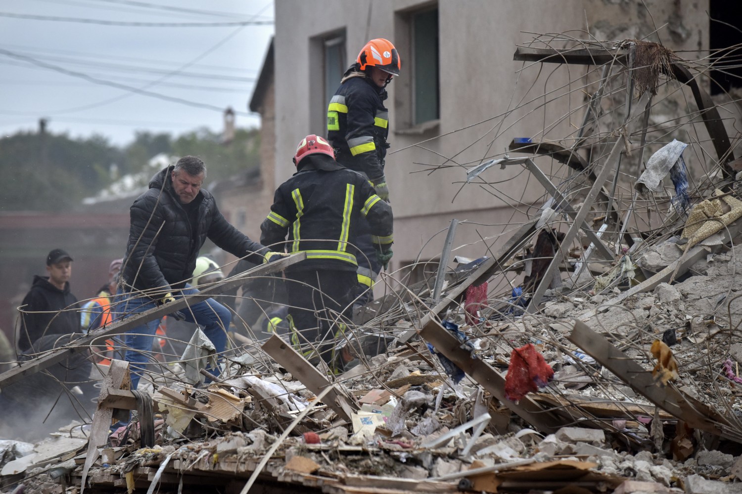 Five killed, energy infrastructure damaged in Russian air attack