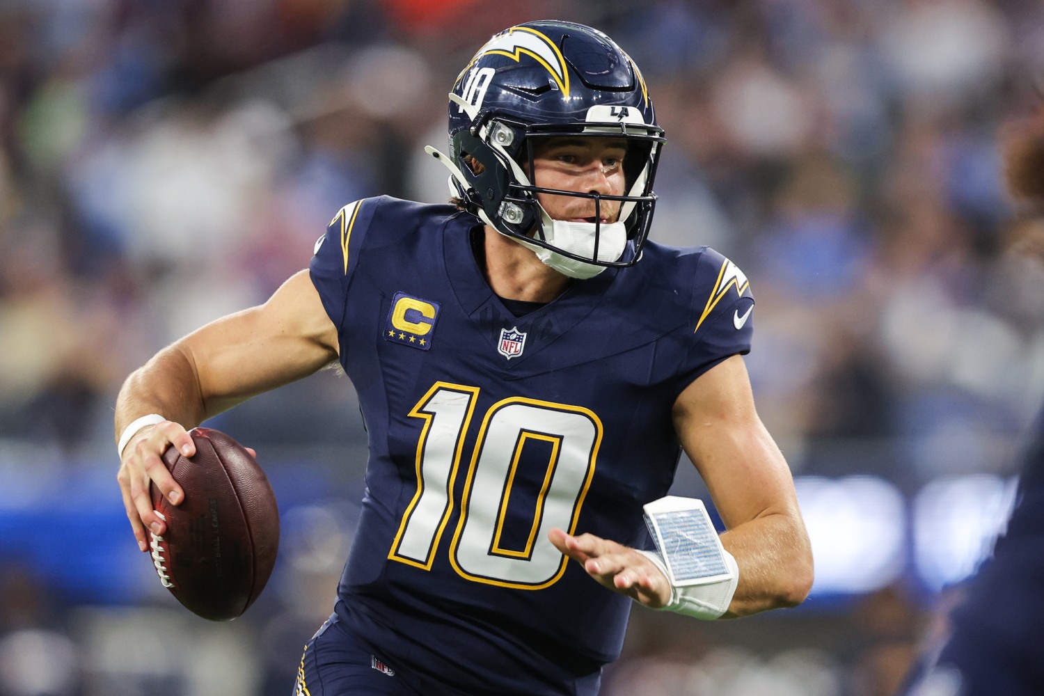 Chargers dominate Vikings 37-10 as Justin Herbert throws for 3