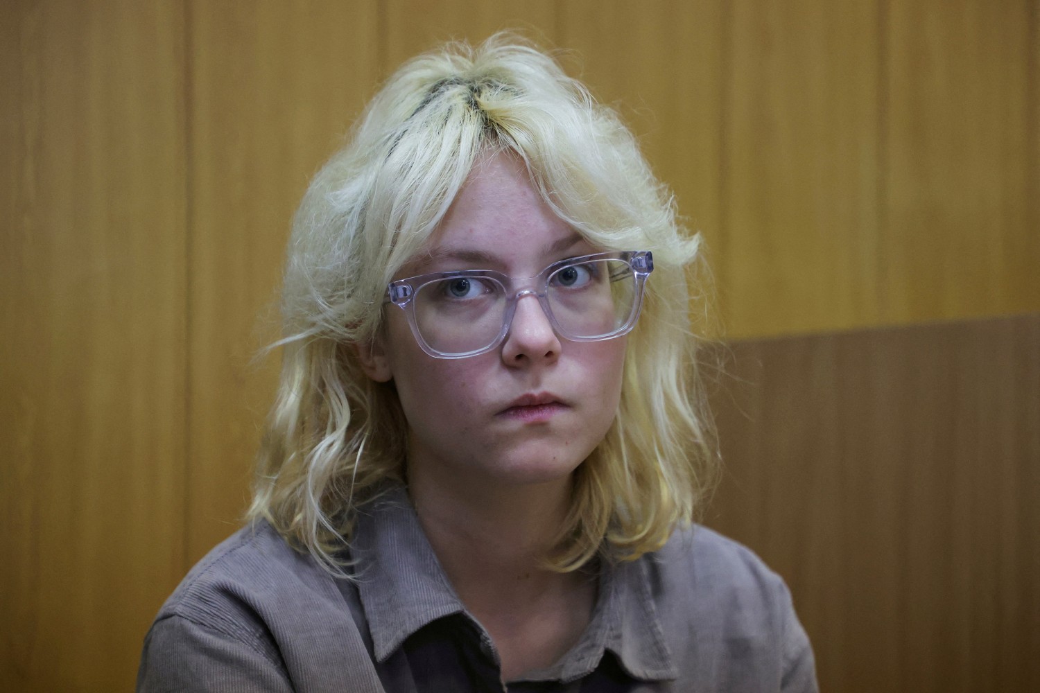 洋楽 NEVA LEGAL / POTNAZ IN CRIME Teenage Russian street musician gets 13 more days in prison after