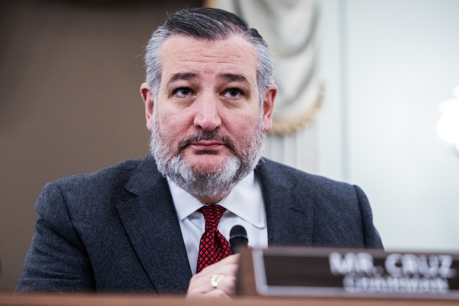 An early 2028 fight erupts as the White House stews over Sen. Ted Cruz