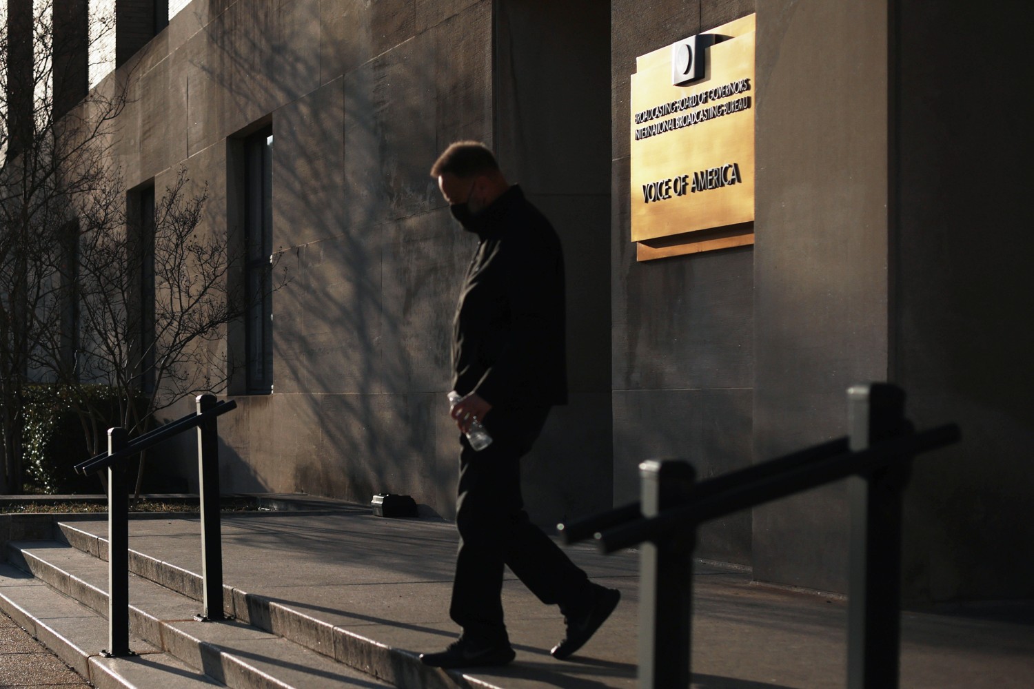 Judge orders Voice of America to reinstate 1,000 employees cut under Kari Lake Judge orders Voice of America to reinstate 1,000 employees cut under Kari Lake