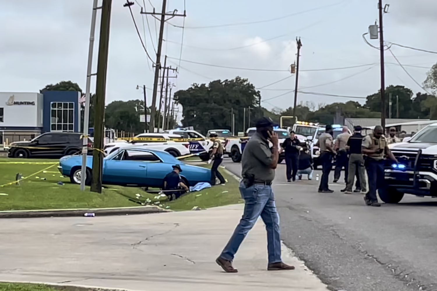 Over a dozen injured after drunk driver strikes pedestrians at Lao New Year parade in Louisiana, police say Over a dozen injured after drunk driver strikes pedestrians at Lao New Year parade in Louisiana, police say