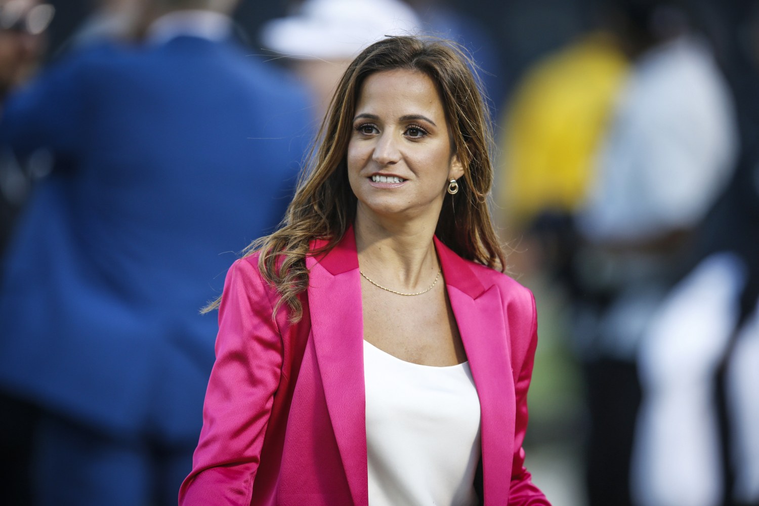 NFL reporter Dianna Russini resigns from The Athletic over photos of her  with Patriots coach Mike Vrabel