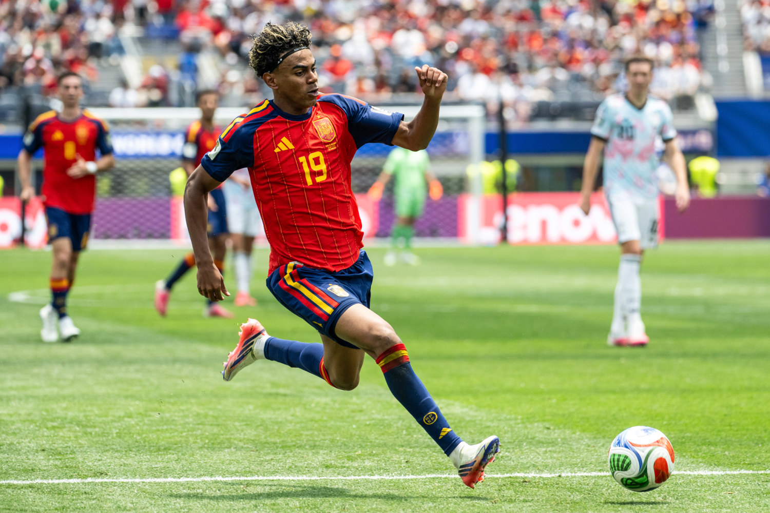 Lamine Yamal representing Spain during the World Cup