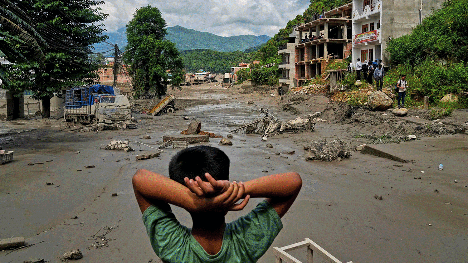 El colapso de un glaciar deja cientos de muertos en Nepal y Tíbet: al menos 65 estadounidenses están desaparecidos