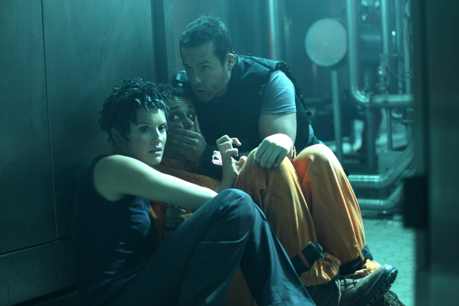 Lockout with Guy Pearce: Great little scifi-action flick!