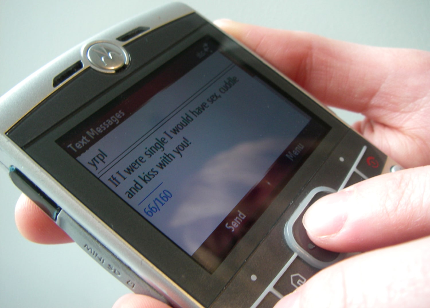 Nearly 1 in 5 smartphone users are sexting