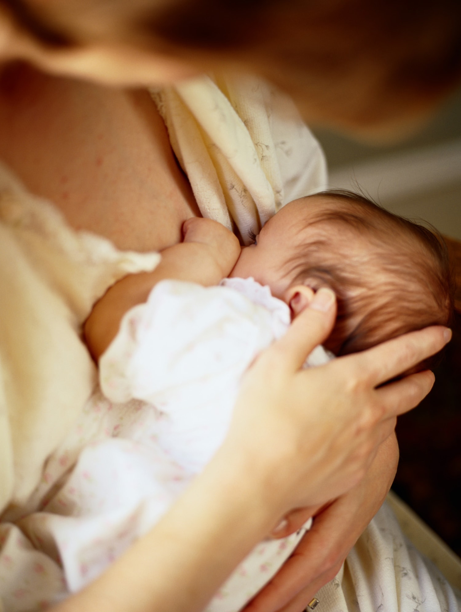 More Moms Are Breastfeeding Their Babies — But Not for Long Enough, Experts  Say