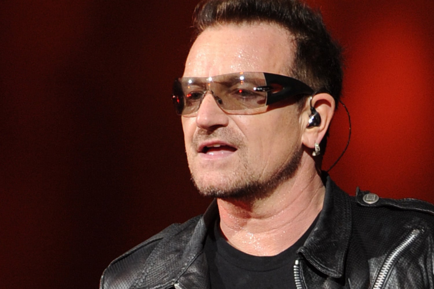 Bono: Facebook isn't making me world's richest musician