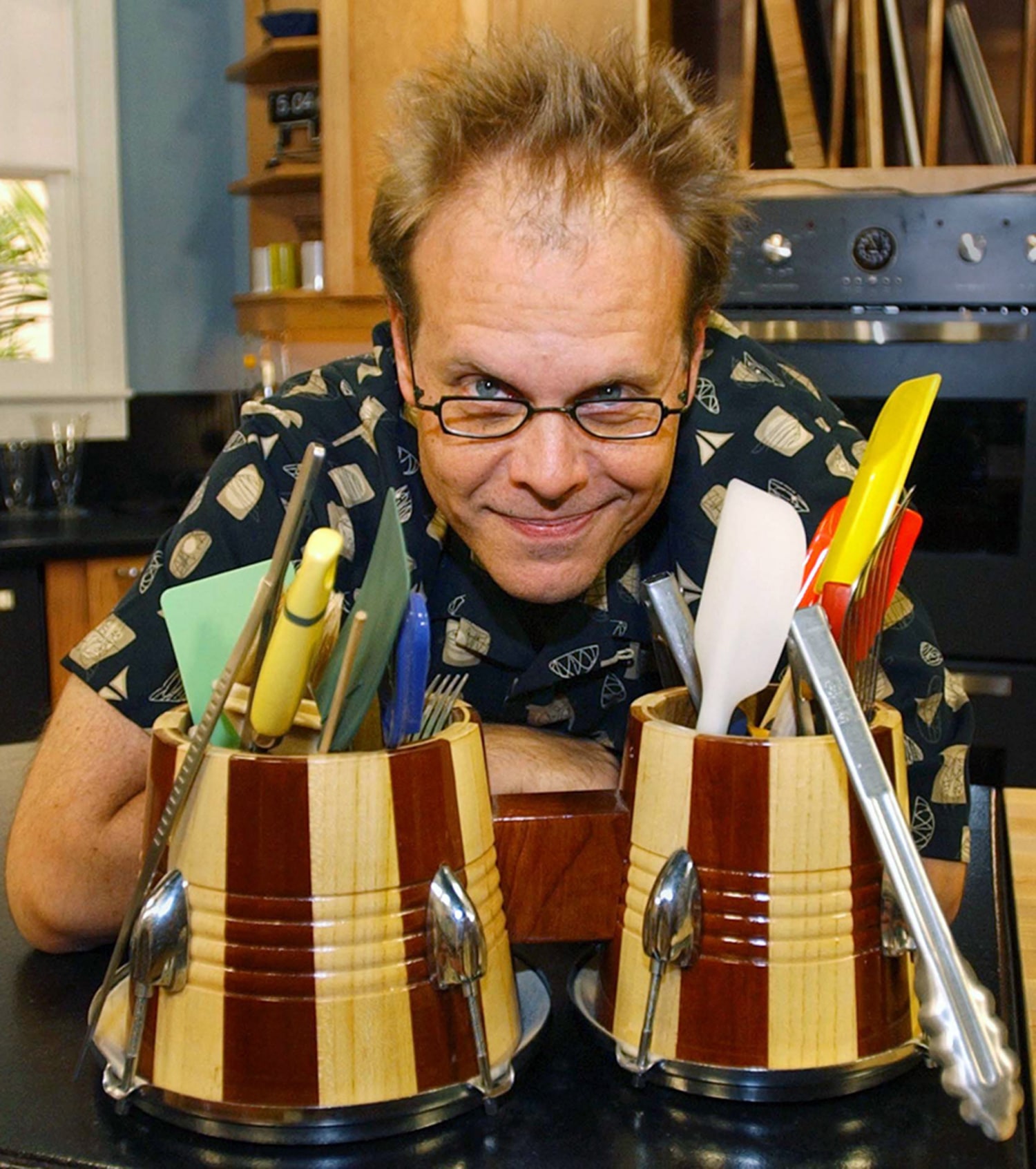 Things You Don't Know About Alton Brown - Good Eats Facts 