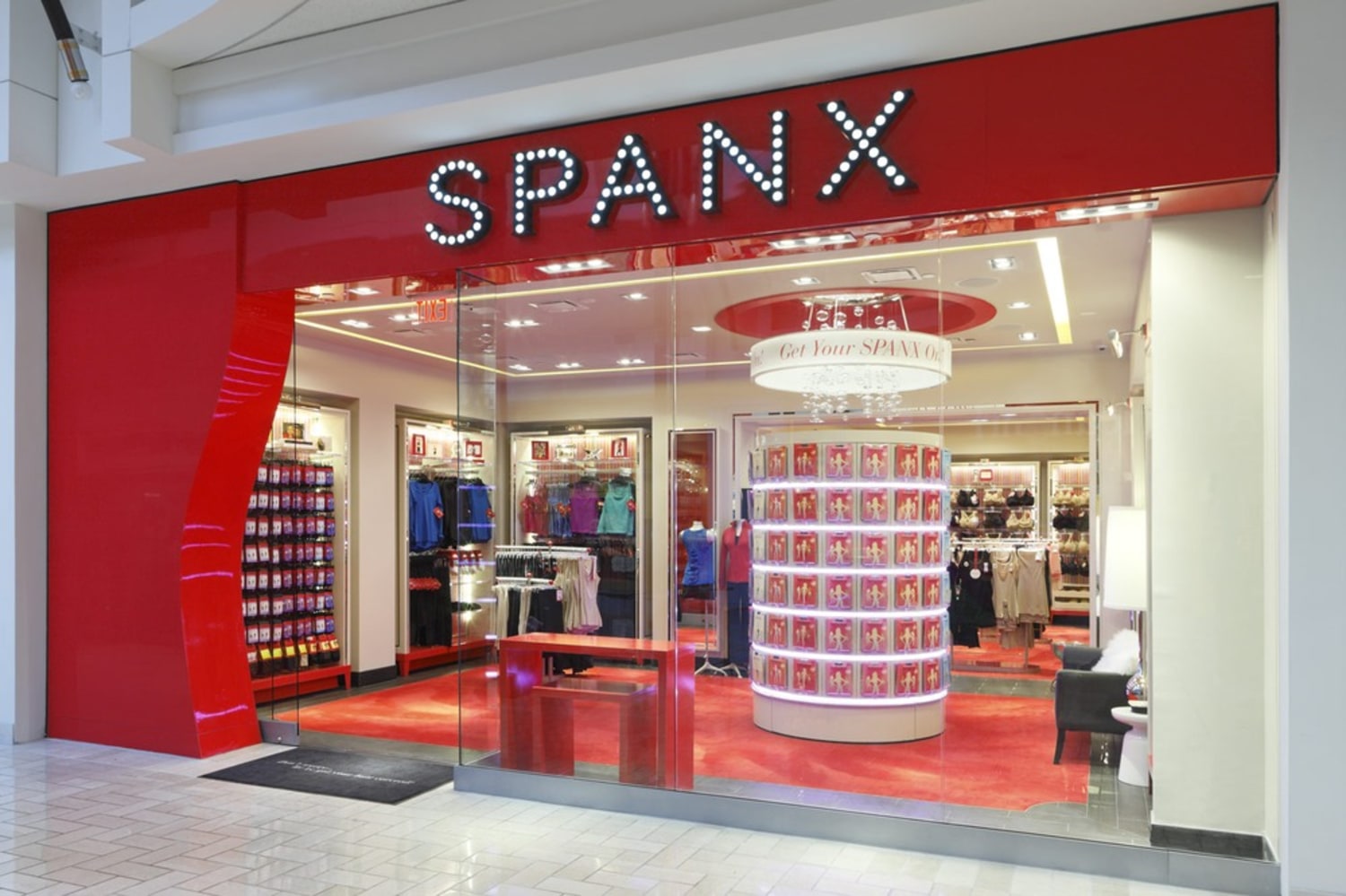 SPANX - 1 DAY!!! The first-ever standalone Spanx store opens