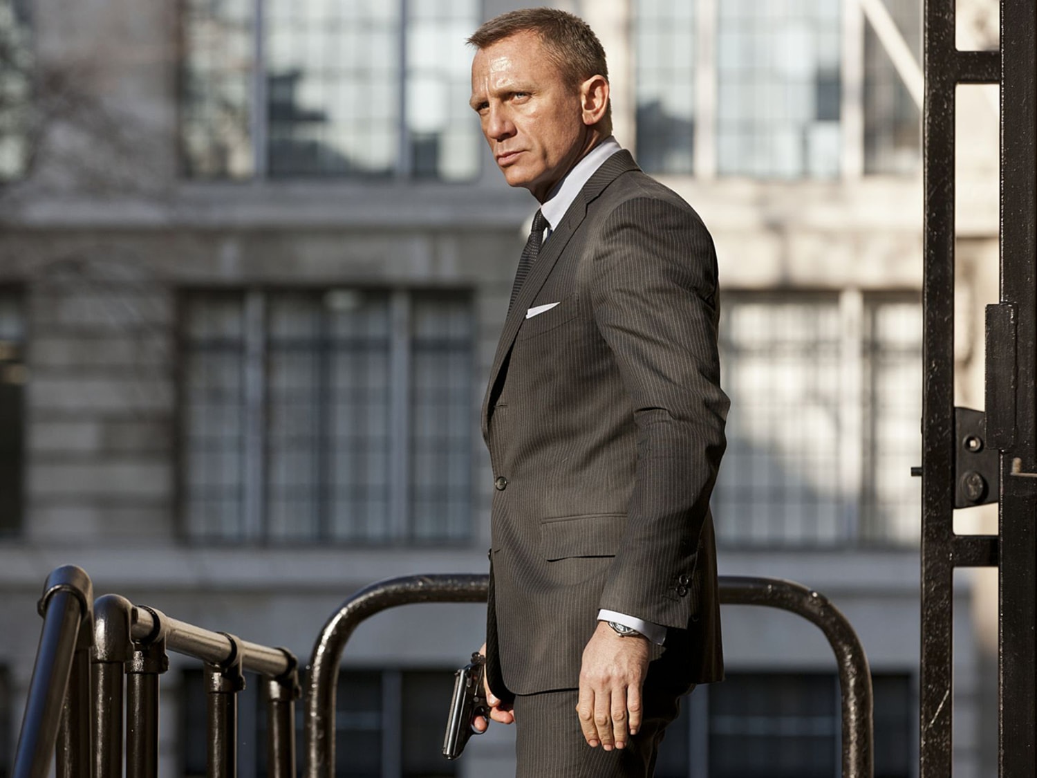 Commander of the Cloth, Part 4: Daniel Craig – Bond Suits