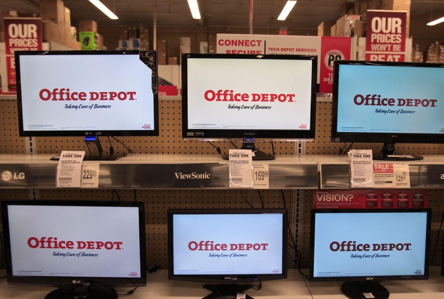 Hedge fund grabs a piece of Office Depot