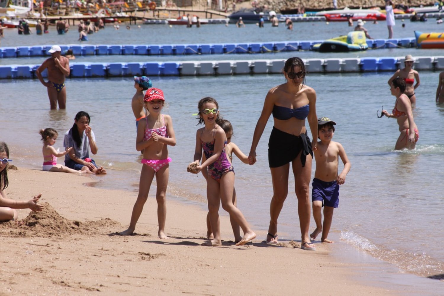 Topless Beach Sunbathing Voyeur Web - Egypt's Sharm el-Sheikh lures tourists with sun, sand and cheap deals