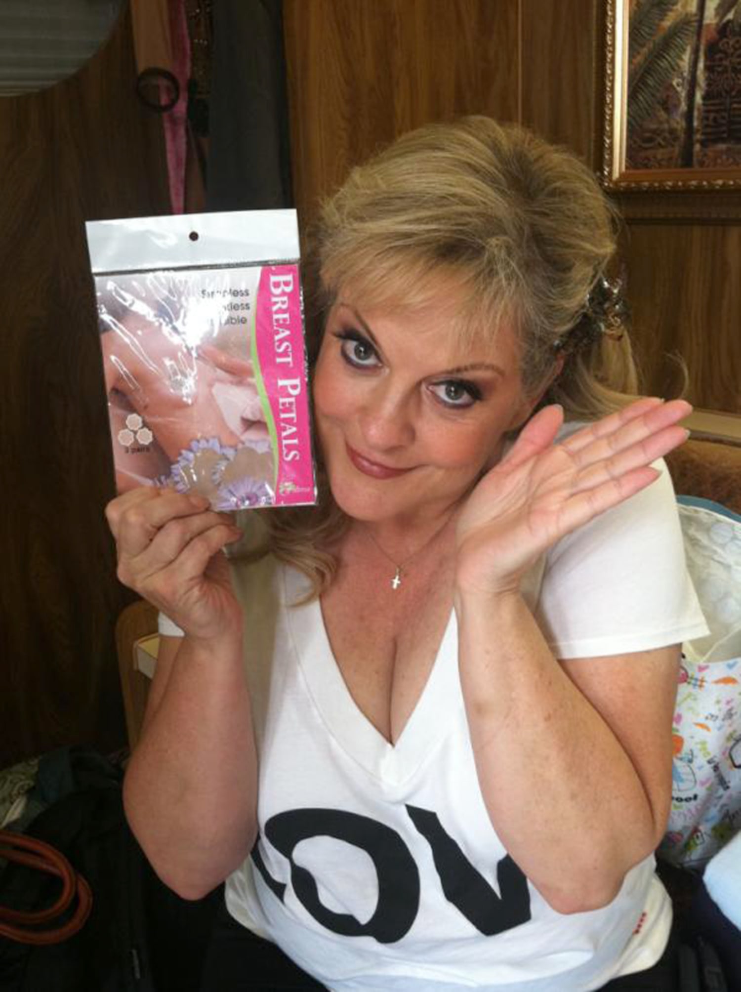 Grace shows off pasties to prove pic