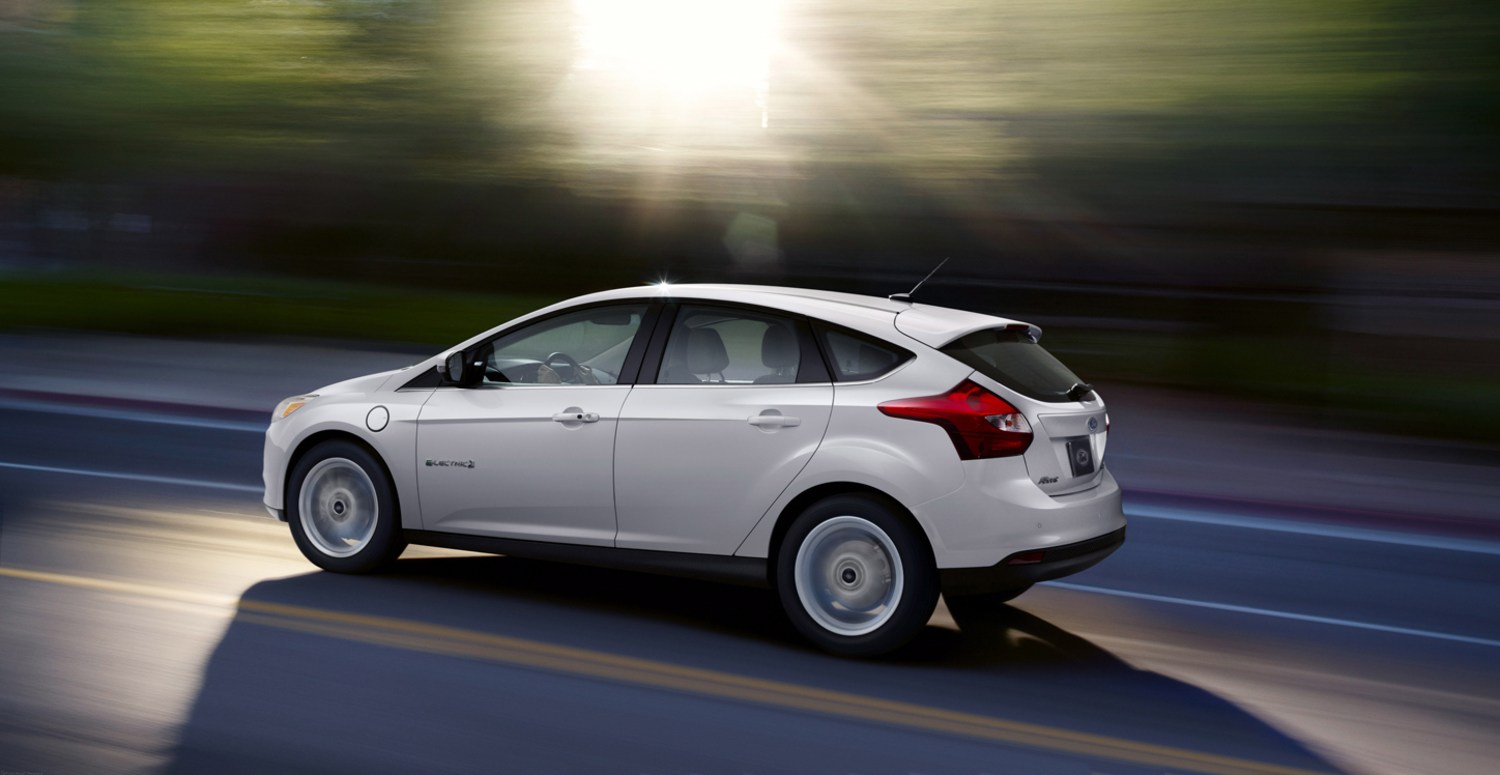 Ford refocuses cuts price of 2014 electric car by 10