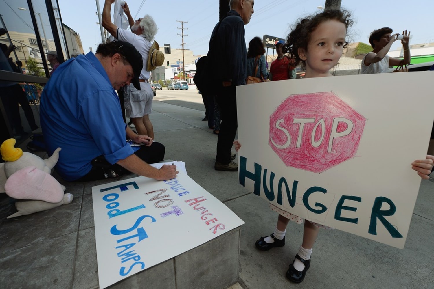 As Congress debates food stamp cuts moms fret about feeding kids