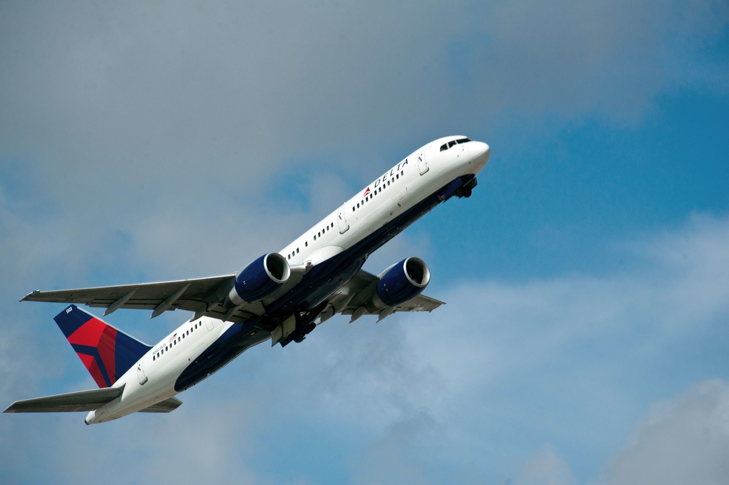 Delta fined for mishandling bumped passengers