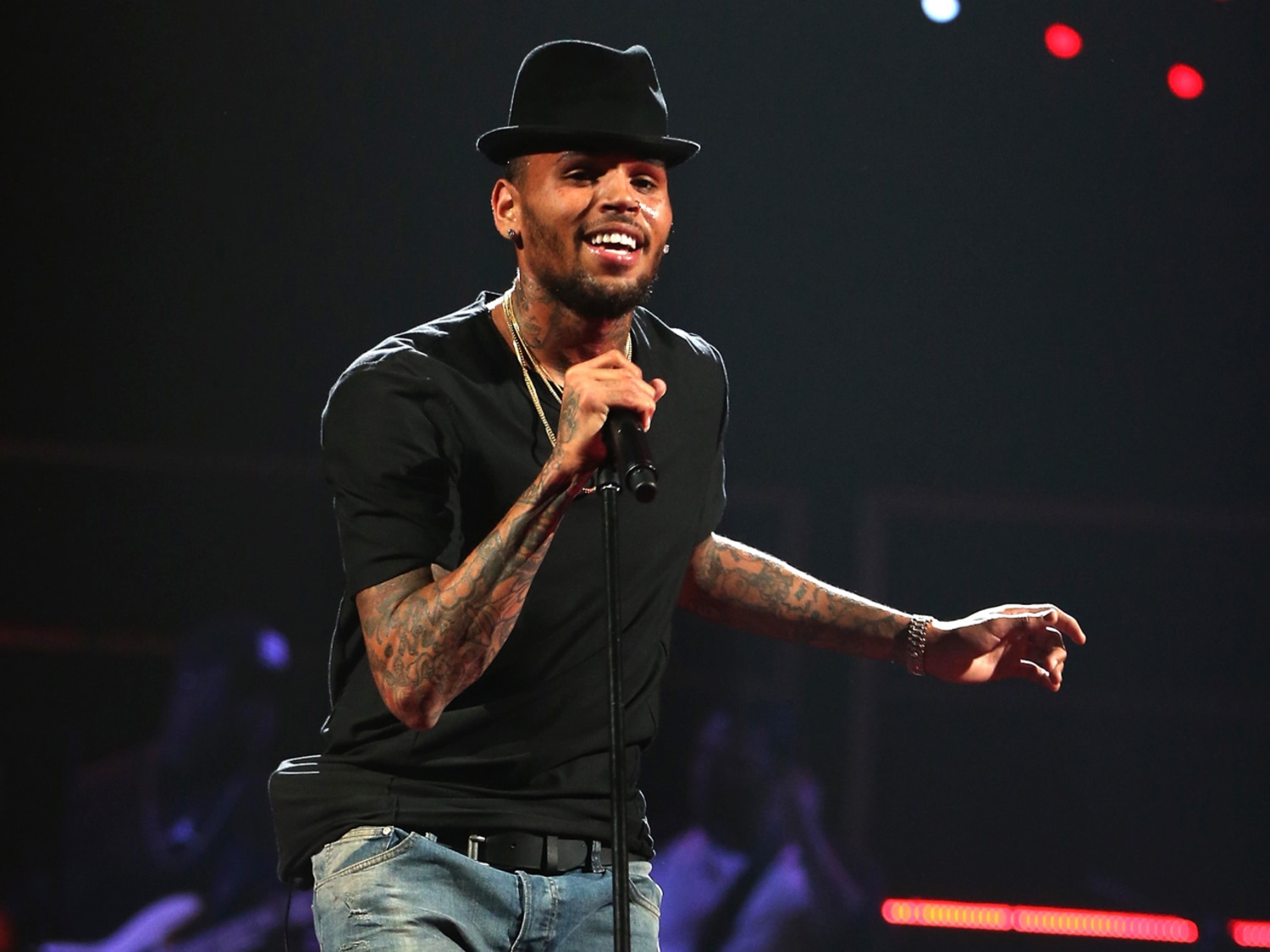 Chris Brown says he lost his virginity at 8 years old