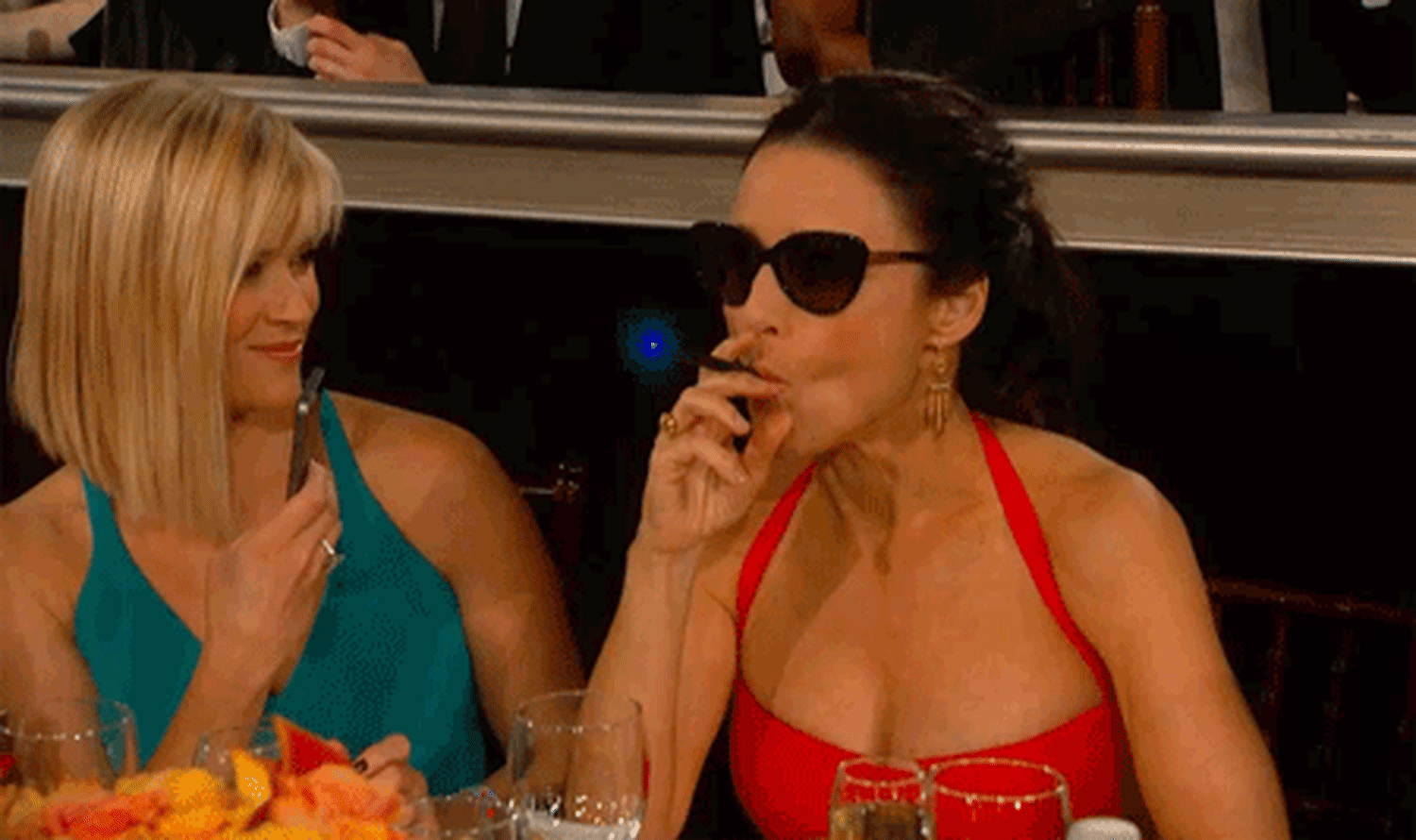 Senators slam Golden Globes for 'glamorizing' e-cigarettes during show