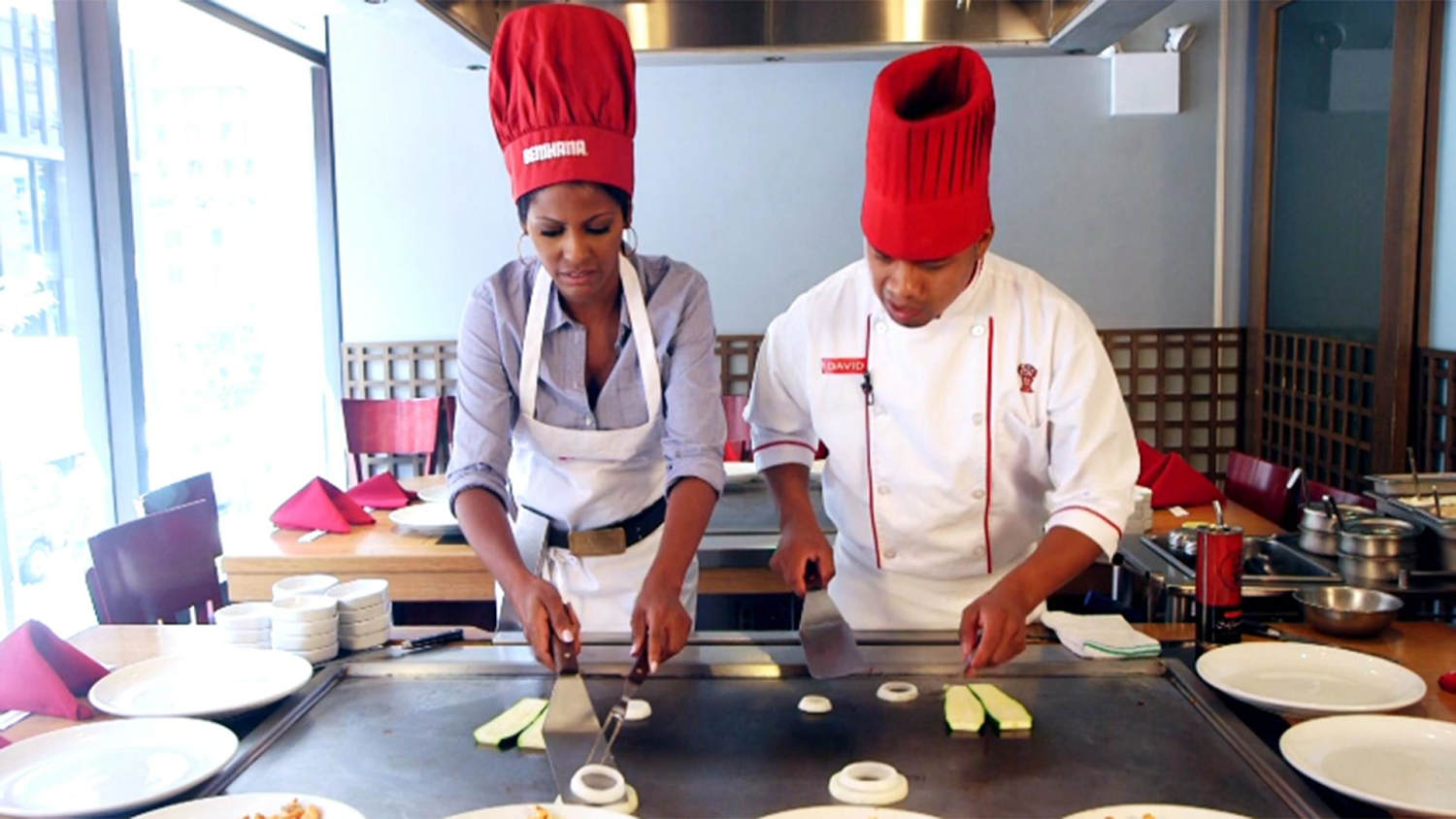 does-tamron-have-what-it-takes-to-be-a-master-hibachi-chef